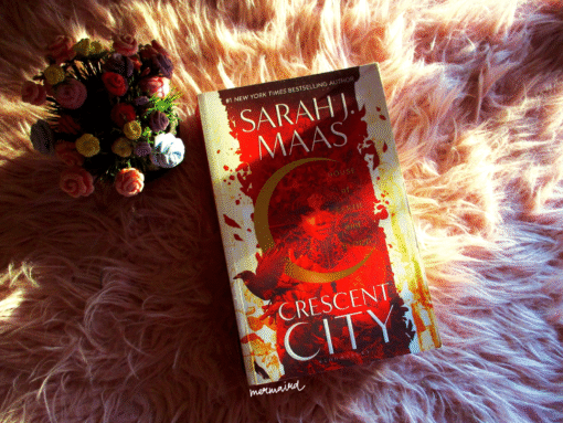 House of Earth and Blood Book by Sarah J. Maas - Image 2