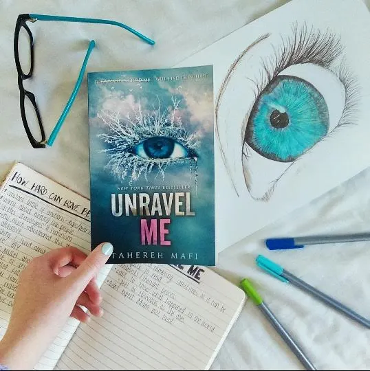 Unravel Me Book by Tahereh Mafi - Image 2